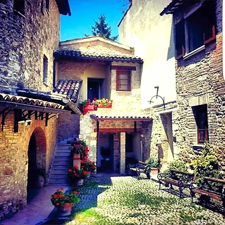 Grand Relais Laurenti Отель Гуальдо-Каттанео